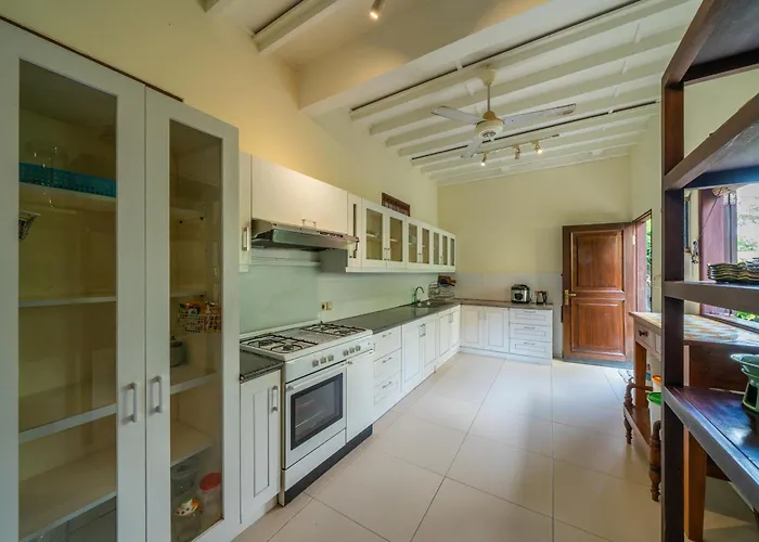 Villa The Puspita House